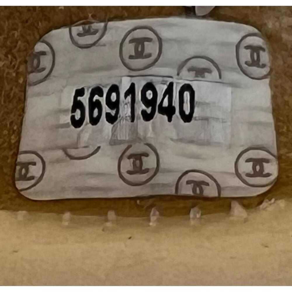Rare Vintage CHANEL Blue and Beige PVC Stitched Patchwork CC Logo Should… - Picture 14 of 16